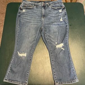 Plus size distressed Judy Blue cropped jeans size 20W